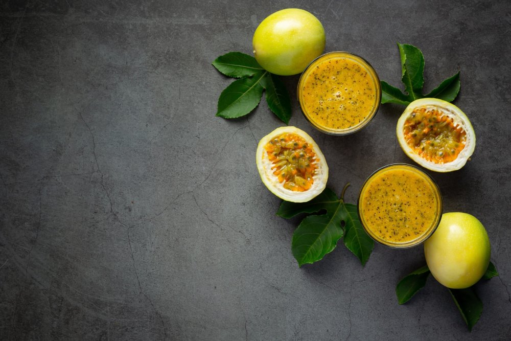 Листья маракуйя и манго