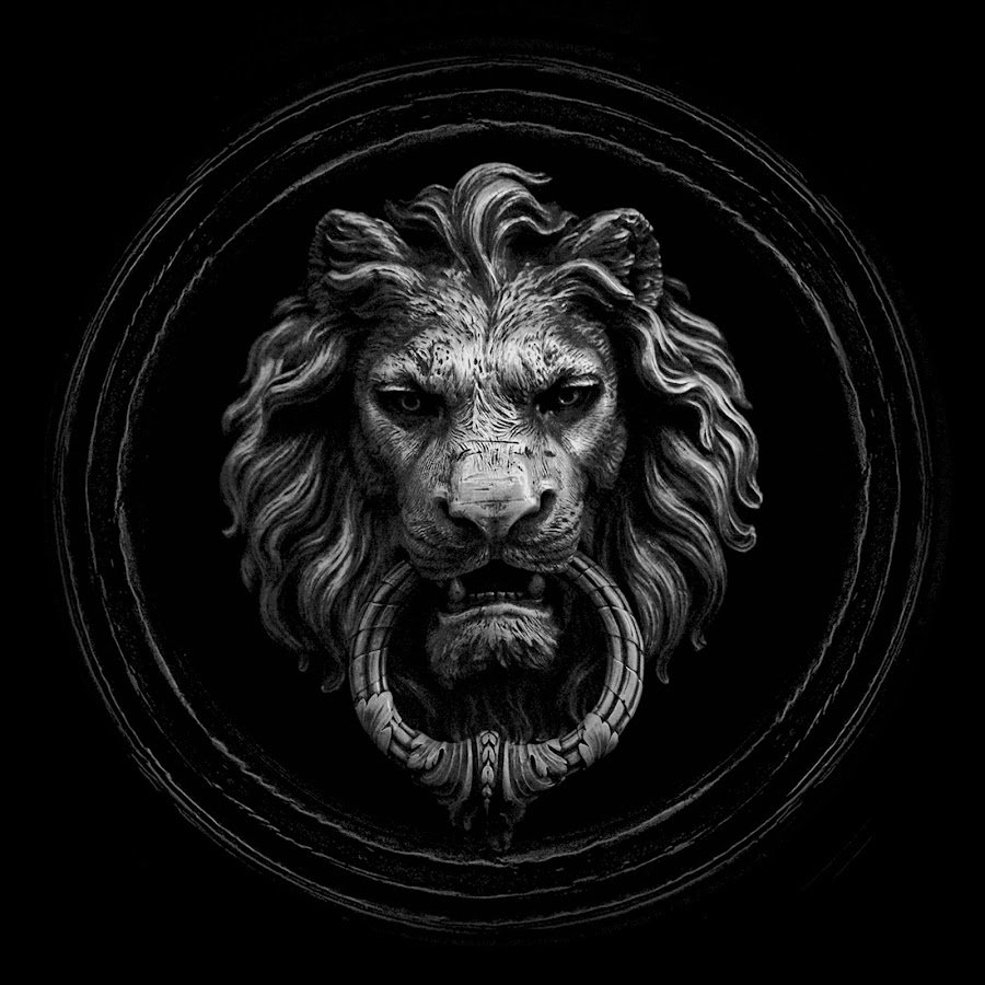 Лев в готическом стиле