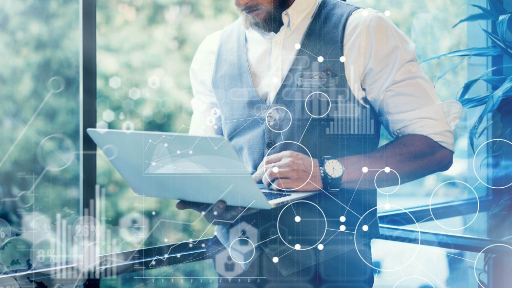 Девушка с деньгами