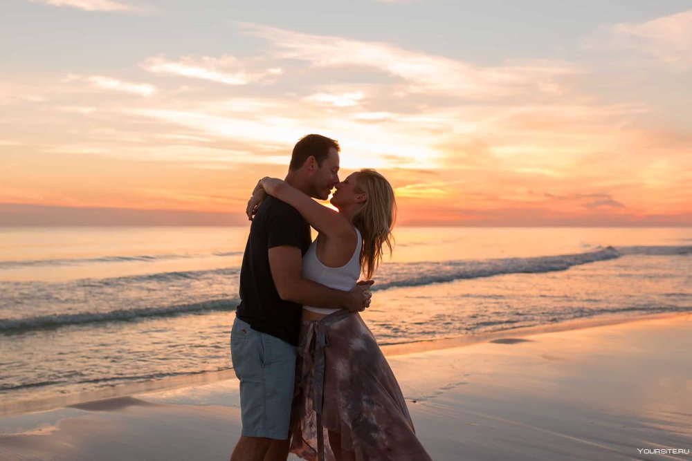 Свадьба у океана на закате