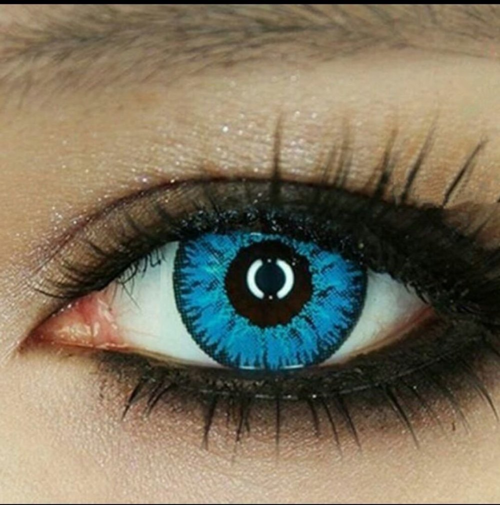 Голубые глаза