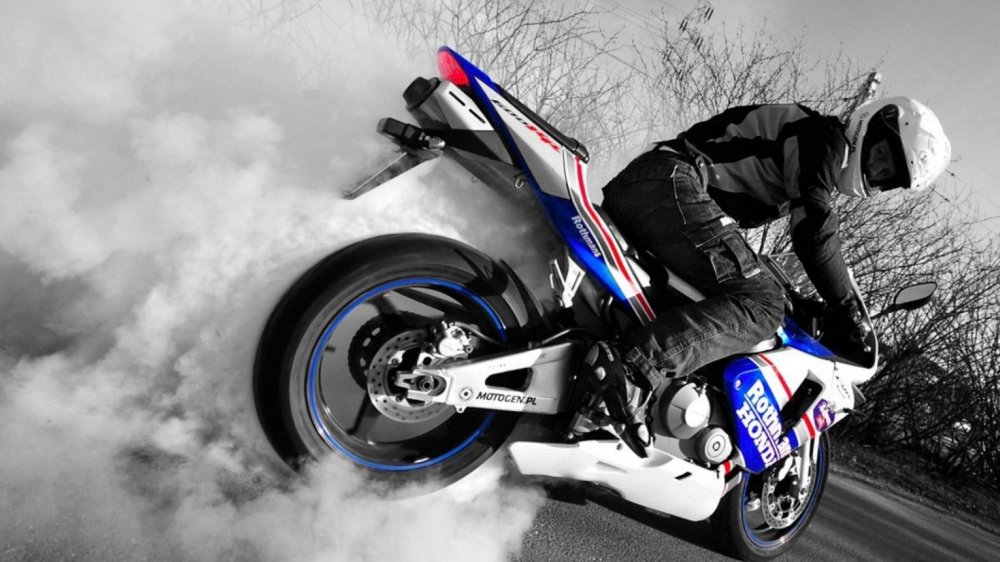 Дрифт на мотоцикле