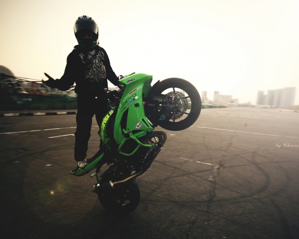 Мотики крутые с пацаном