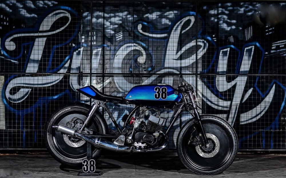 Мотоцикл на закате