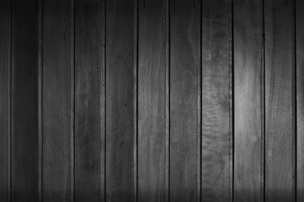 Темное дерево