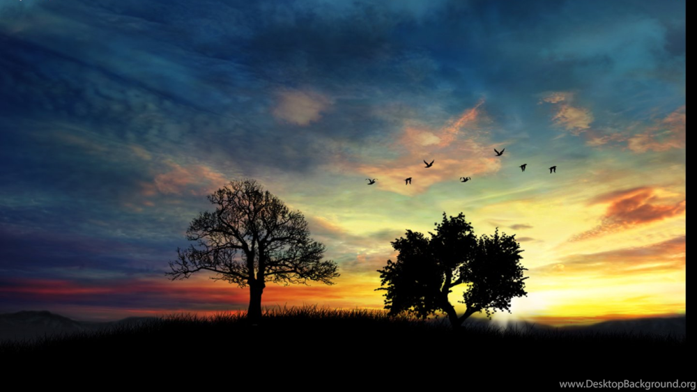 Силуэт на фоне Луны