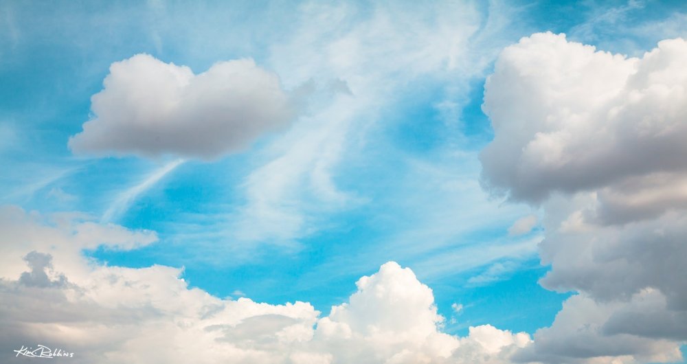 Голубое небо мультяшное