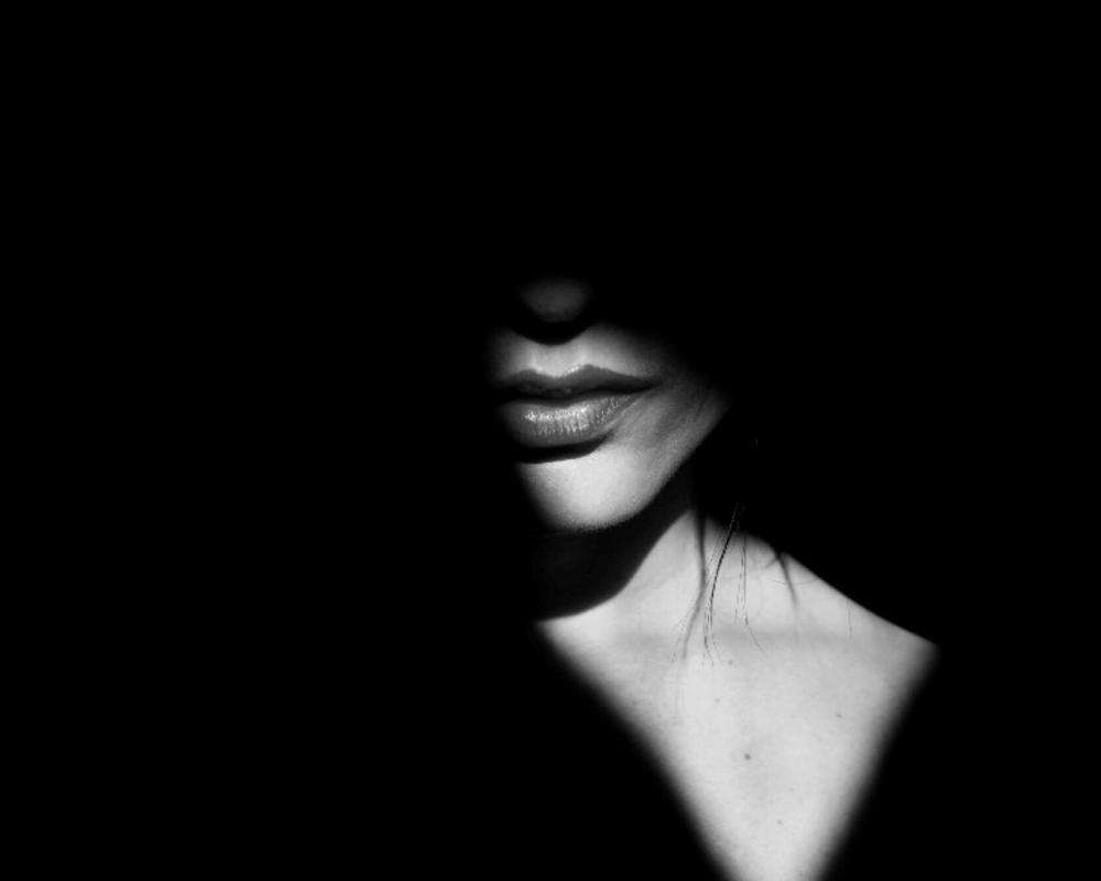 Человек в темноте