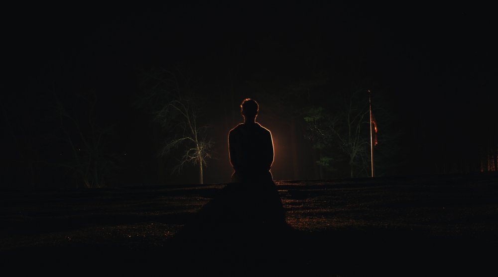 Тень мужчины и женщины