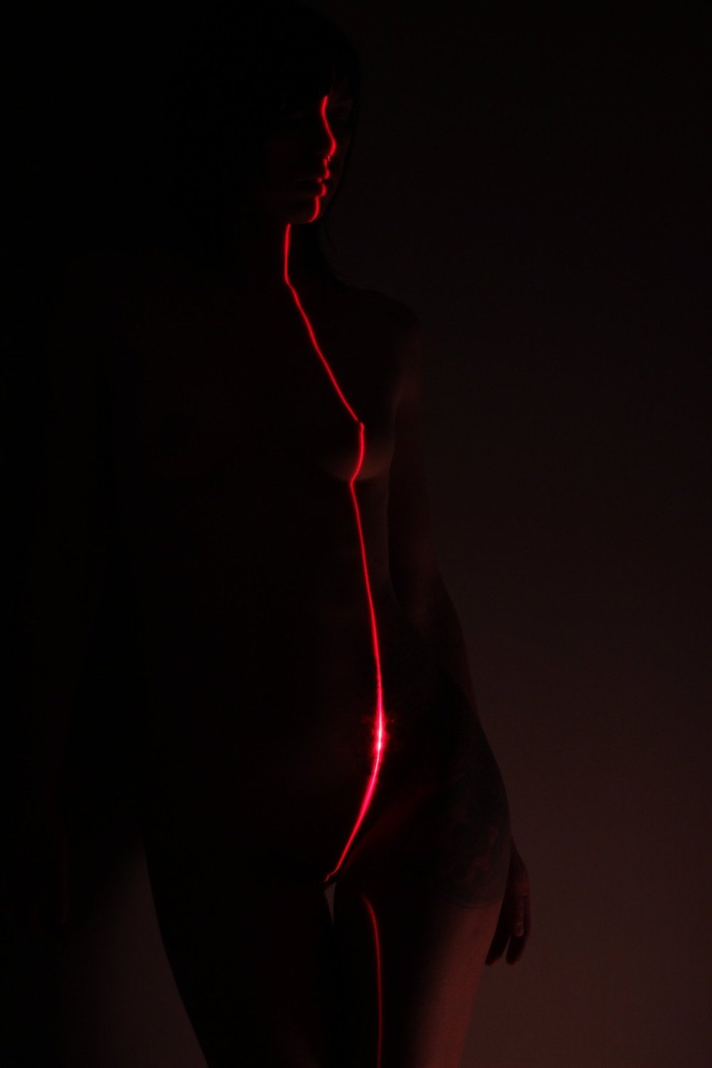 Силуэт в тени