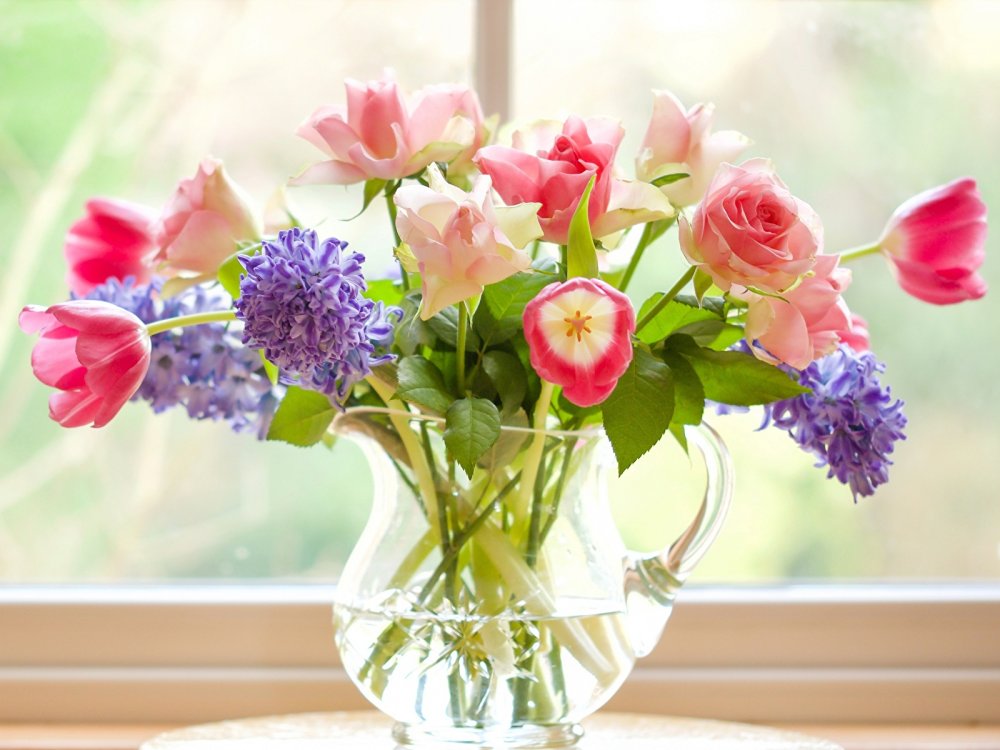 Летние цветы в вазе