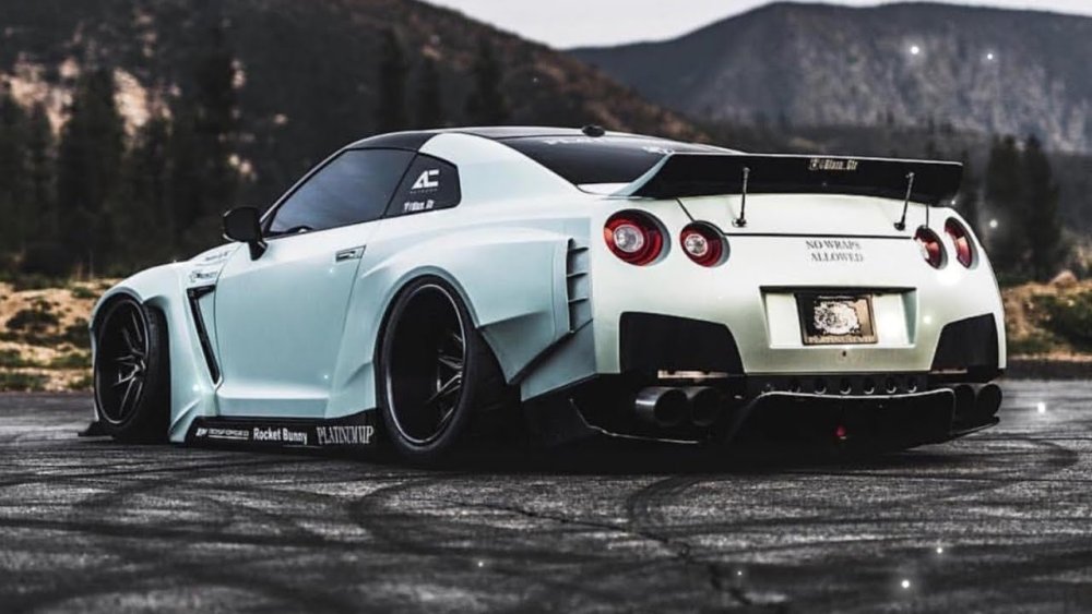 Nissan Skyline r35 ночь
