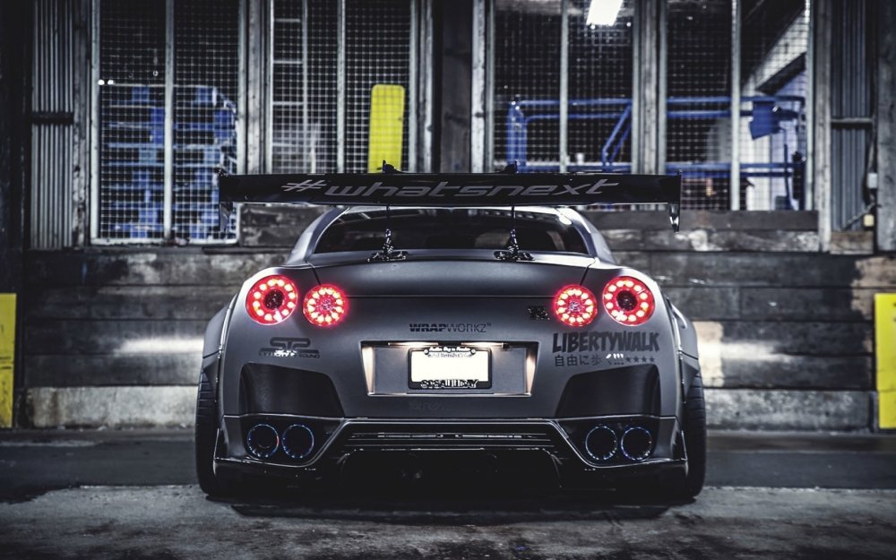 Nissan GTR r35 White