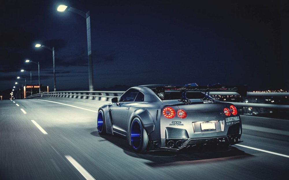 Nissan GTR r35 at Night