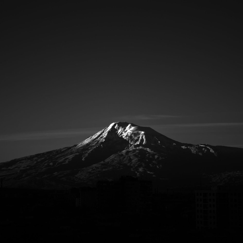 Темные горы