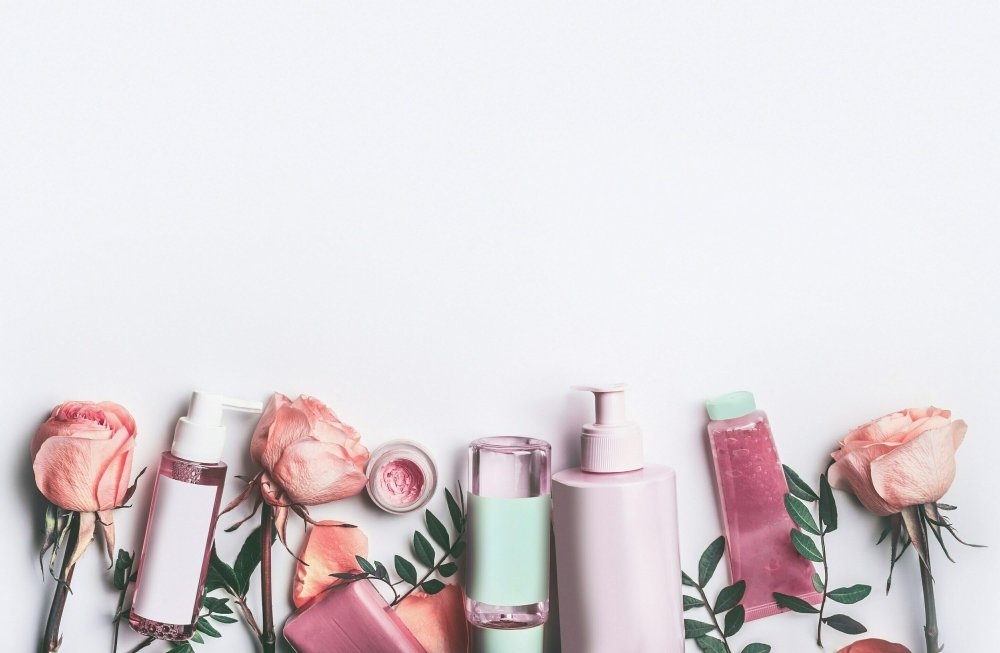 Розовый акварельный мазок