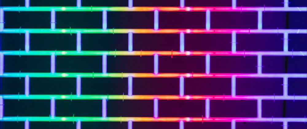 Неоновые кирпичи