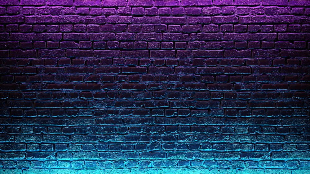Кирпичная стена неон