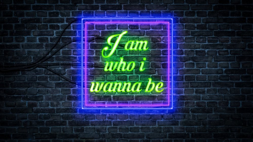 Кирпичная стена с подсветкой