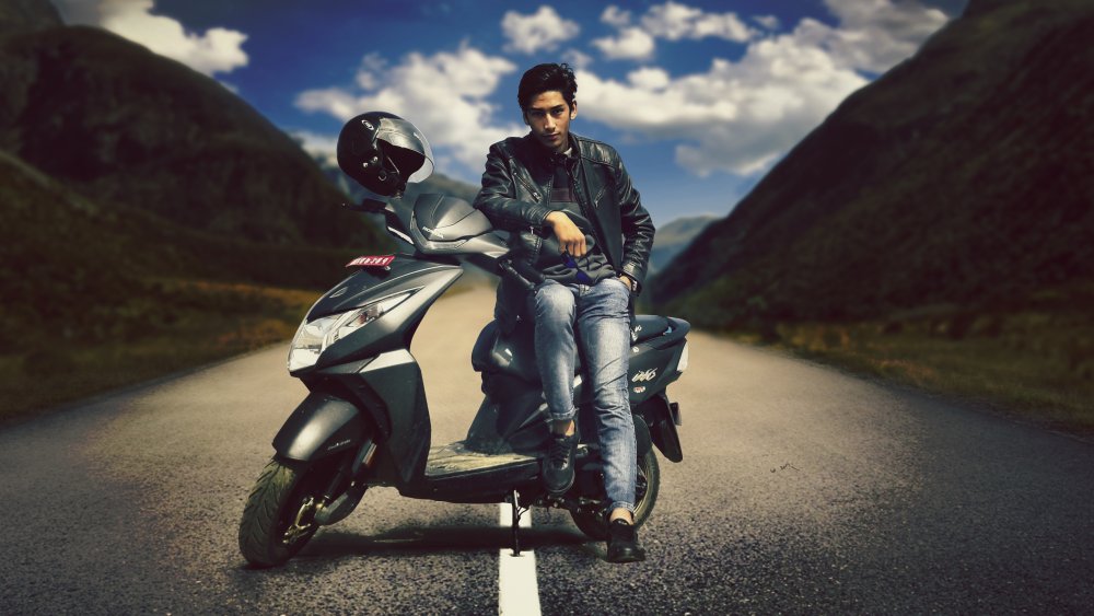 Scooter девушки