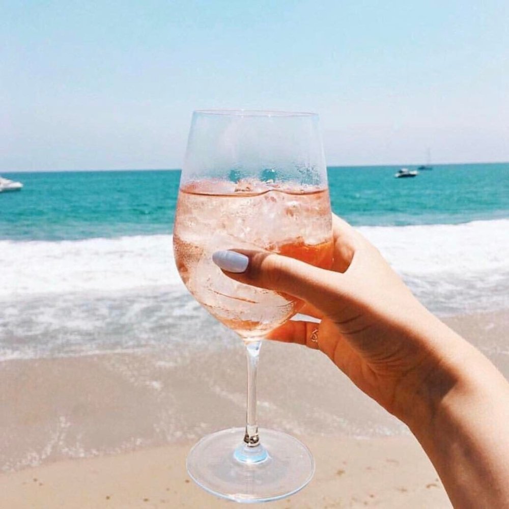 Вино и море