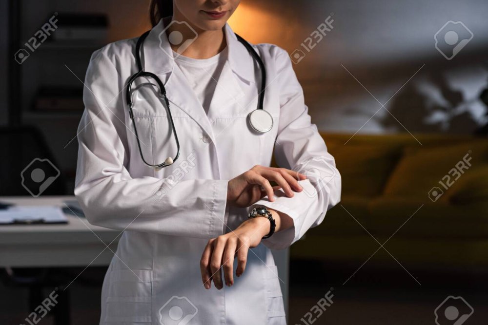 Стоматолог мужчина