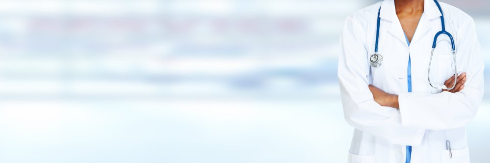 Девушка врач с книгами