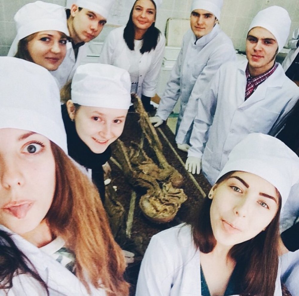 Доктор кизлар