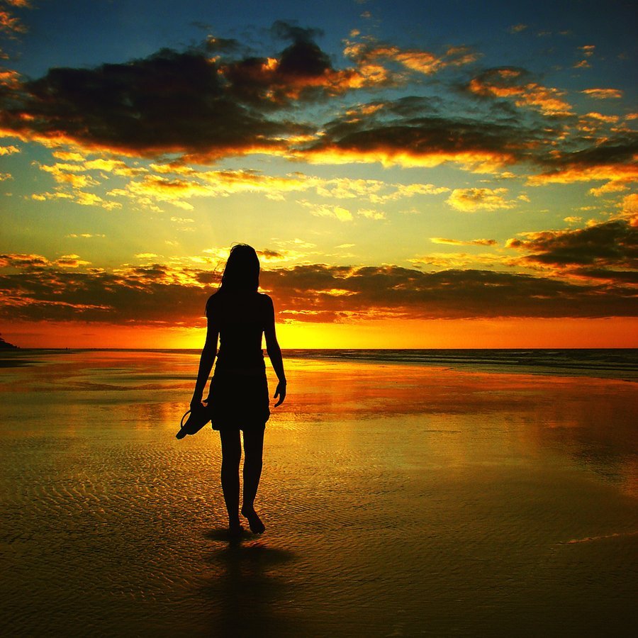 Красивый силуэт девушки