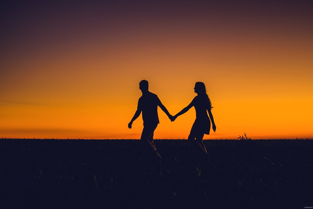 Красивый силуэт мужчины