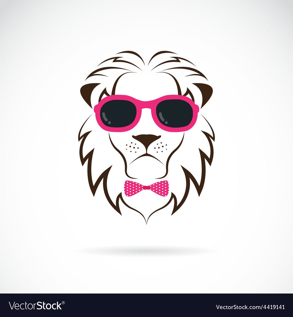 Лев на темном фоне