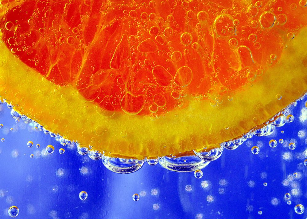 Помело в виде девочки