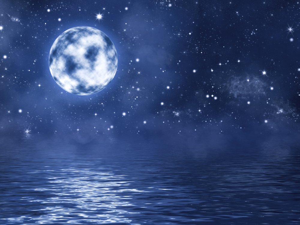 Луна и море