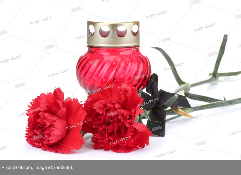 Свеча и гвоздика