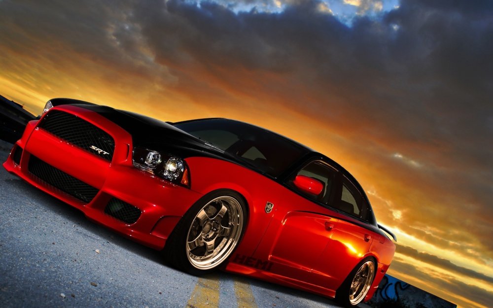 Черная машина ночью