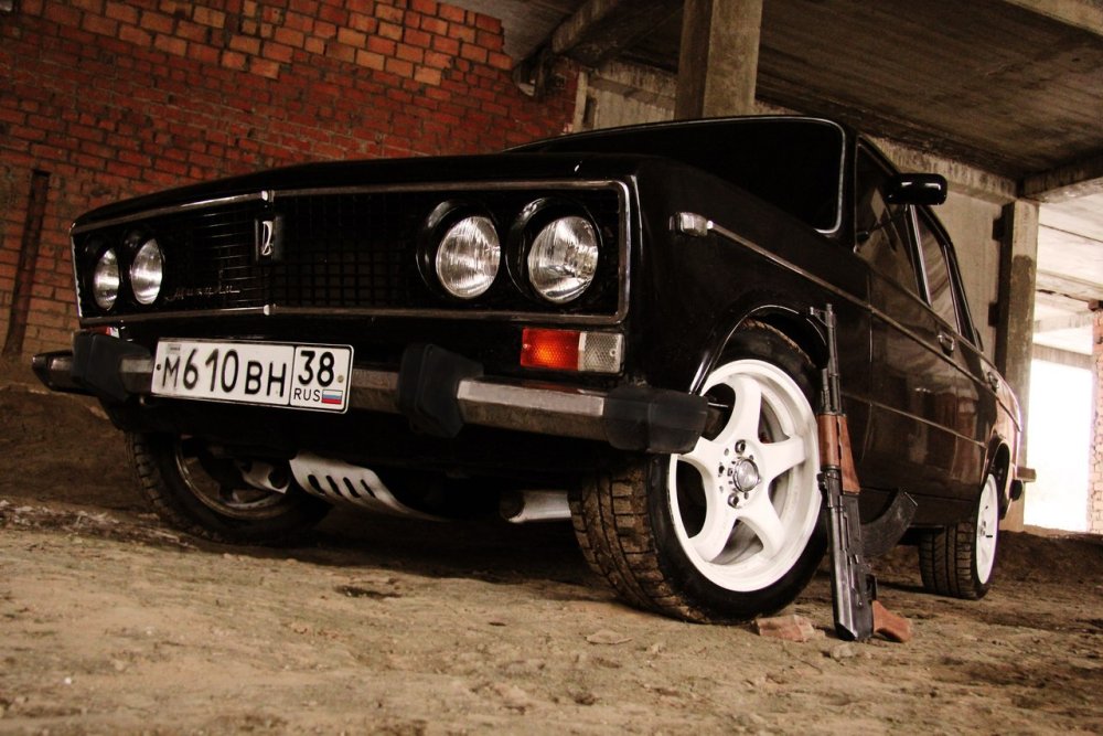 ВАЗ 2106 чёрный бандит