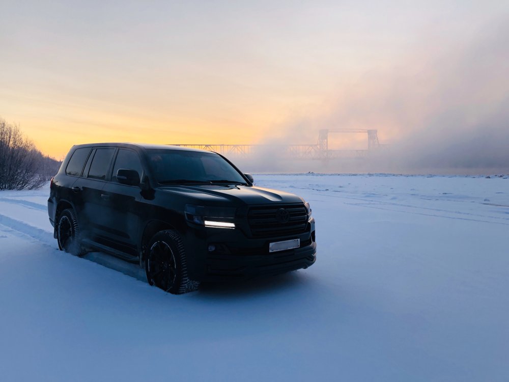 Toyota Land Cruiser 200