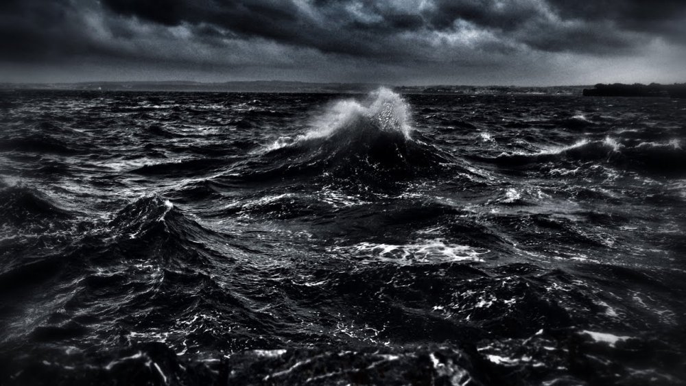 Море шторм