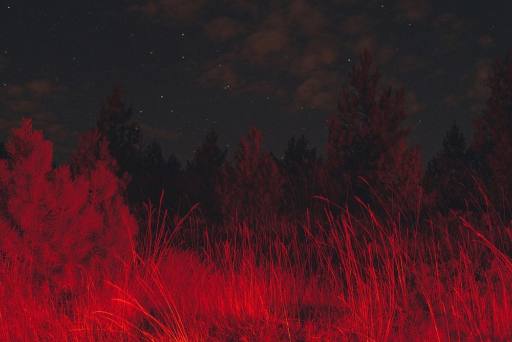 Красные разводы