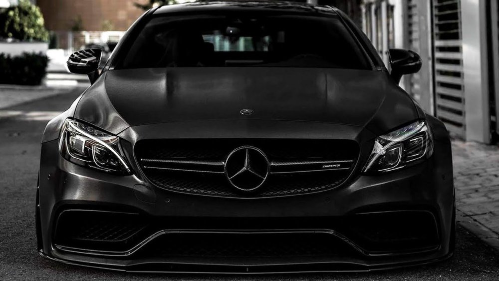 Mercedes Benz c63 AMG белый