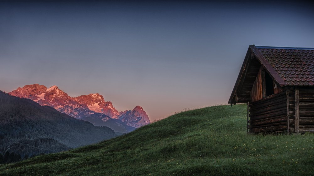 Домик на горе