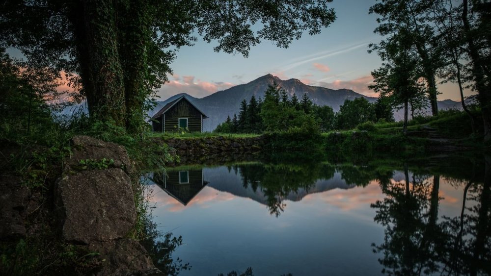 Пейзаж домик в горах