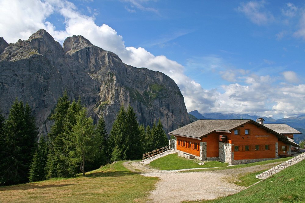 Дом в горах Италии Альпы