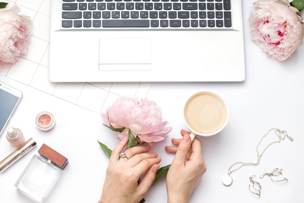 Ноутбук с цветами