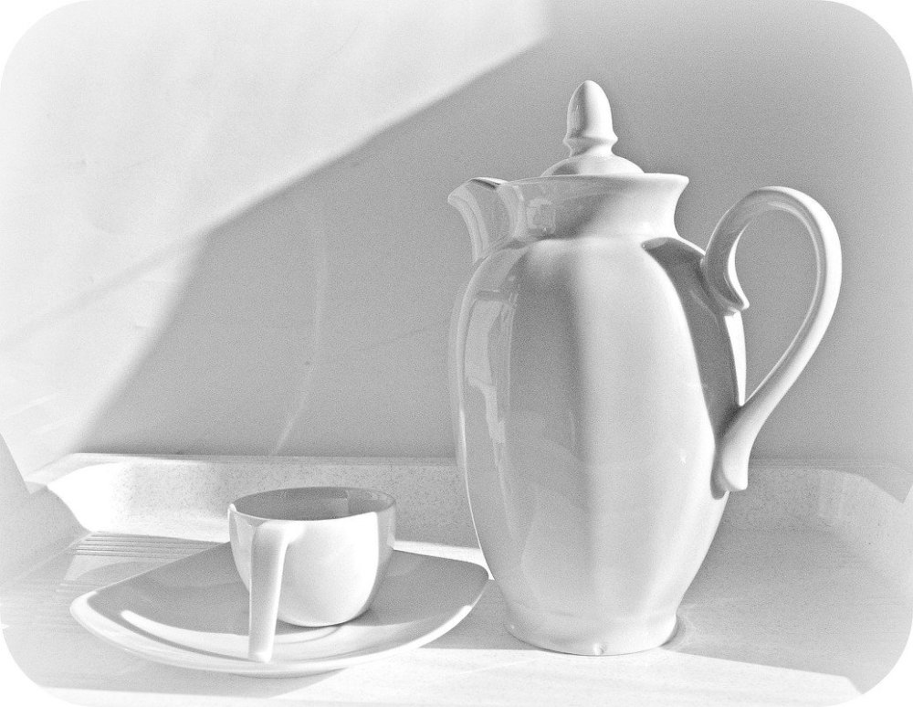 Черно белые картины вино