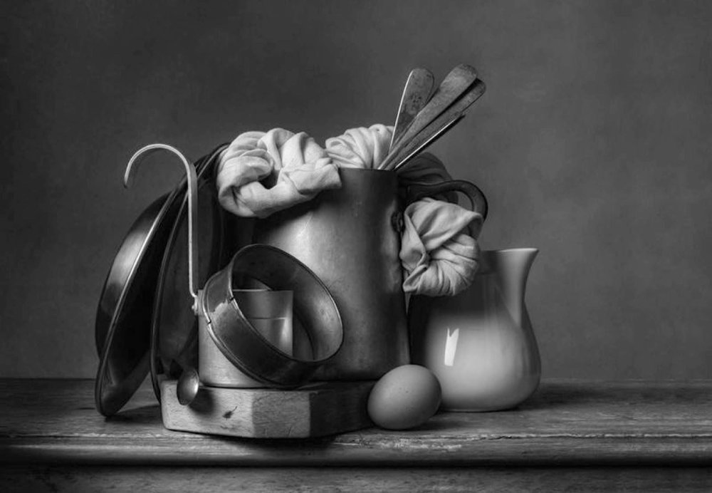 Натюрморт из линий иллюзия