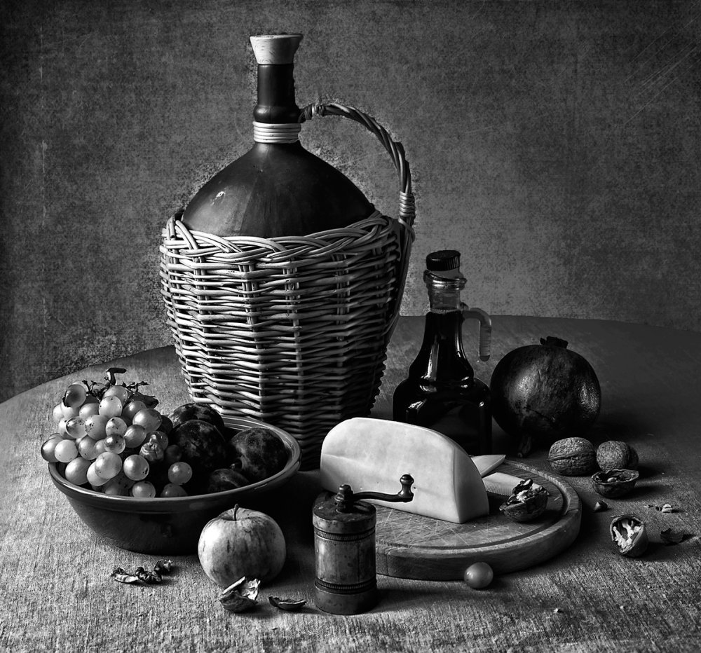 Натюрморт в черно белых тонах