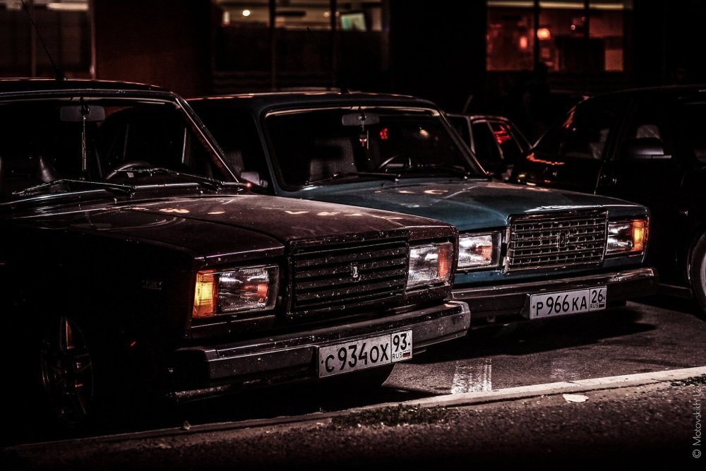 ВАЗ 2107 И Мерседес 124