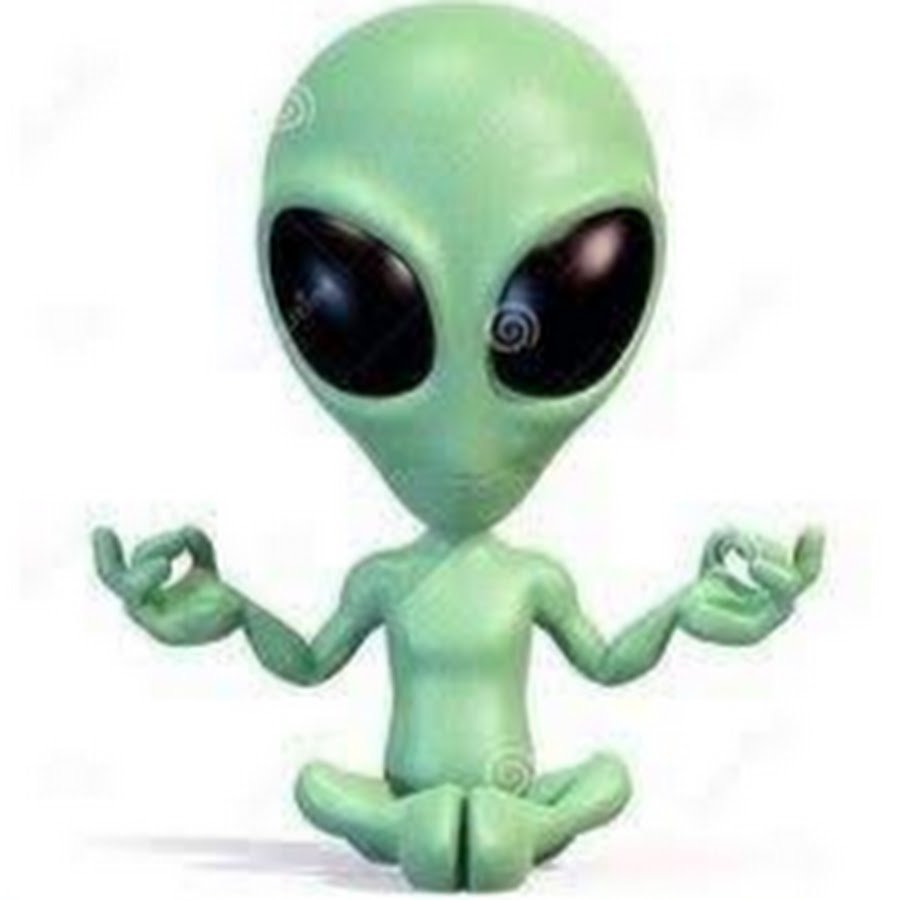 Зелёный инопланетянин на белом фоне