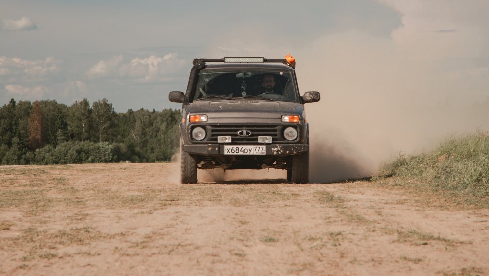 Нива 2131 и УАЗ Хантер